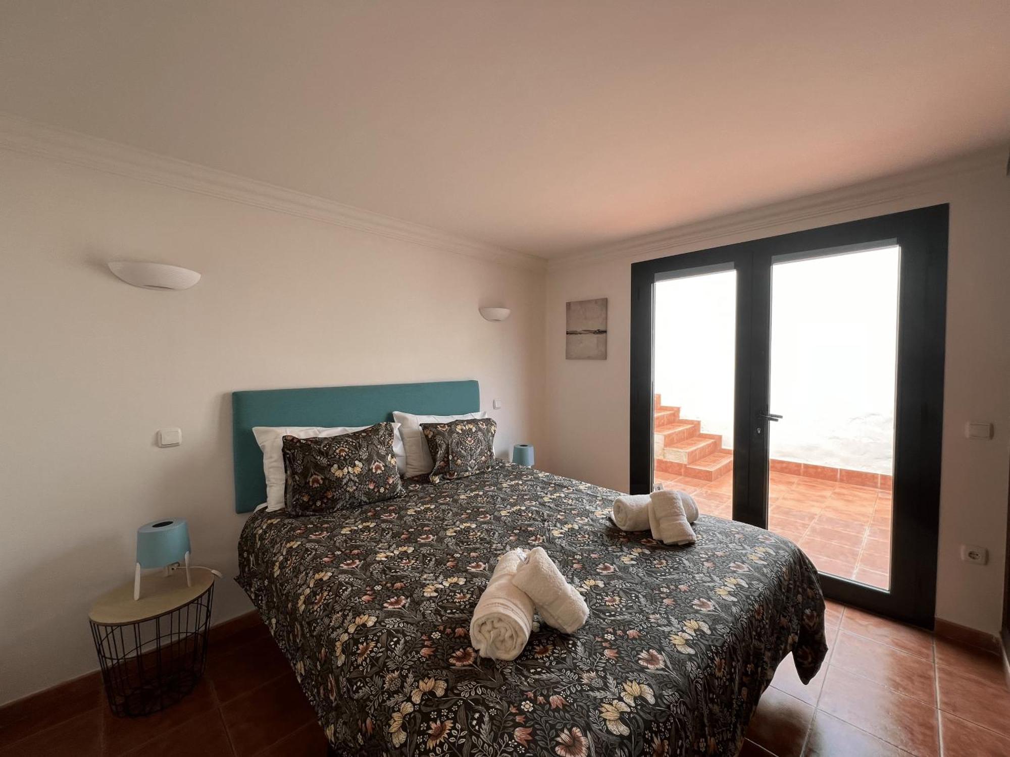 Olympia House Lovely, Close To Town And Beaches With Private Pool & Fast Wifi คอร์ราเลโฮ ภายนอก รูปภาพ