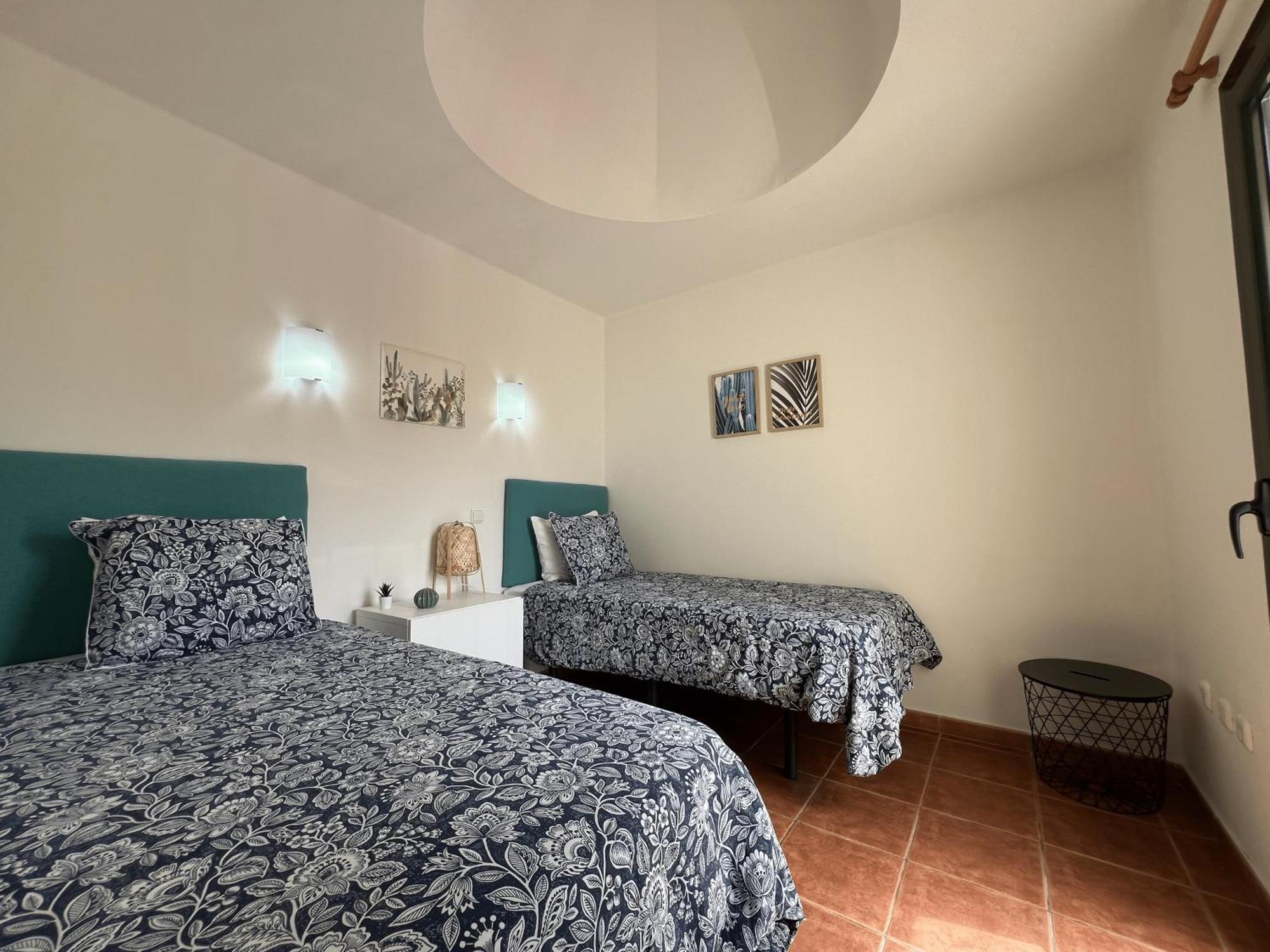 Olympia House Lovely, Close To Town And Beaches With Private Pool & Fast Wifi คอร์ราเลโฮ ภายนอก รูปภาพ